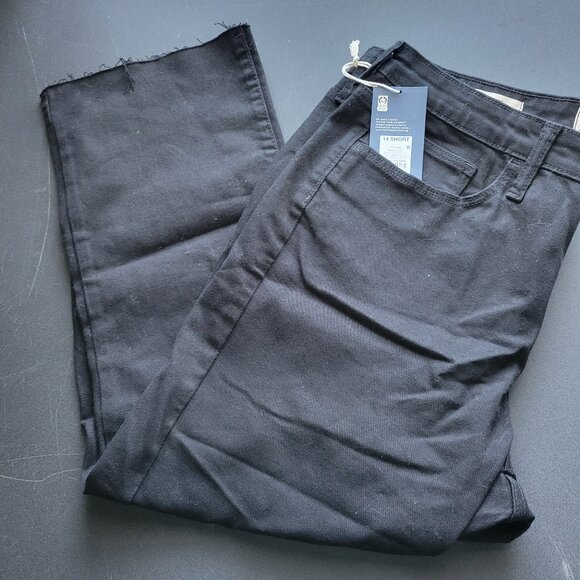 Universal Thread Jeans Women's 14 Short Black Ankle Bootcut Frayed Hems NWT - Picture 1 of 5